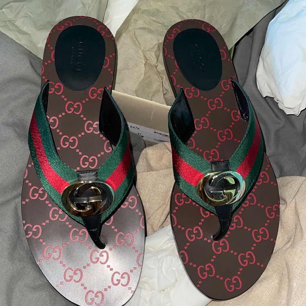 Womens Gucci slides